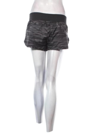 Γυναικείο κοντό παντελόνι Adidas, Μέγεθος L, Χρώμα Πολύχρωμο, Τιμή 17,99 €