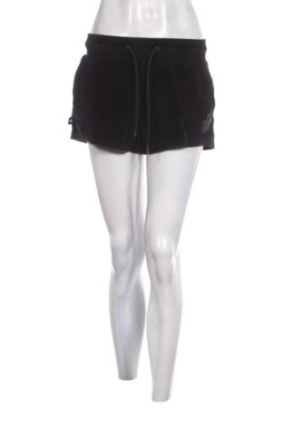 Damen Shorts Bershka, Größe M, Farbe Schwarz, Preis 10,00 €