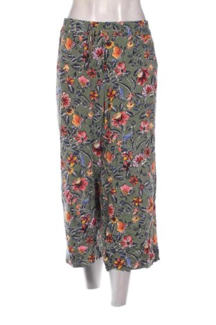 Γυναικείο κοντό παντελόνι Cecil, Μέγεθος 3XL, Χρώμα Πολύχρωμο, Τιμή 20,99 €