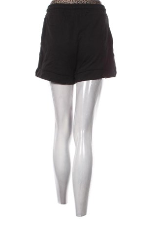 Γυναικείο κοντό παντελόνι DISCLAIMER, Μέγεθος S, Χρώμα Μαύρο, Τιμή 21,99 €