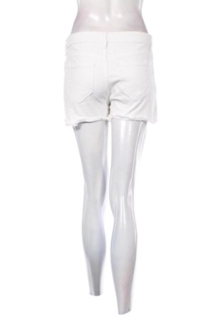 Dámské kraťasy  F&F, Velikost M, Barva Bílá, Cena  283,00 Kč