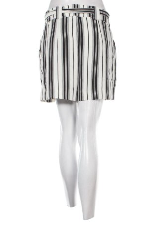 Дамски къс панталон H&M, Размер M, Цвят Многоцветен, Цена 10,00 €