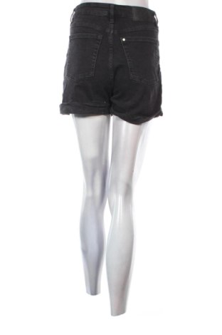 Дамски къс панталон H&M, Размер S, Цвят Черен, Цена 8,18 €