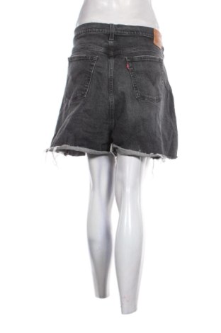 Γυναικείο κοντό παντελόνι Levi's, Μέγεθος 3XL, Χρώμα Γκρί, Τιμή 22,99 €
