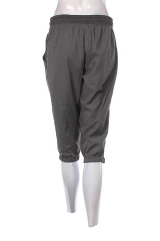 Dámské kraťasy  Nike, Velikost M, Barva Zelená, Cena  482,00 Kč