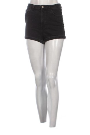 Γυναικείο κοντό παντελόνι Pull&Bear, Μέγεθος S, Χρώμα Μαύρο, Τιμή 10,00 €
