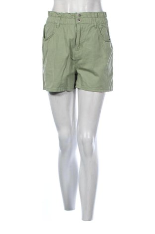 Дамски къс панталон Sinsay, Размер S, Цвят Зелен, Цена 9,78 €