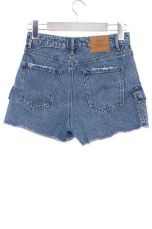 Γυναικείο κοντό παντελόνι Stradivarius, Μέγεθος XS, Χρώμα Μπλέ, Τιμή 11,51 €