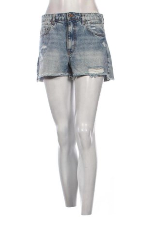 Γυναικείο κοντό παντελόνι Stradivarius, Μέγεθος M, Χρώμα Μπλέ, Τιμή 10,00 €