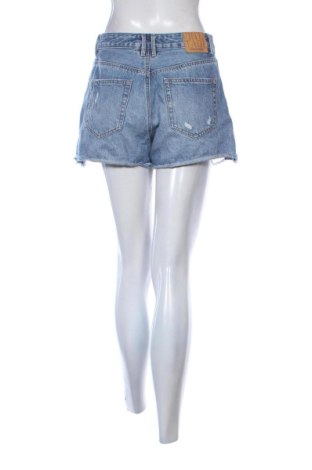 Дамски къс панталон Stradivarius, Размер M, Цвят Син, Цена 10,22 €