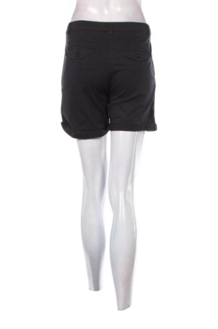 Dámske kraťasy  United Colors Of Benetton, Veľkosť S, Farba Čierna, Cena  20,95 €