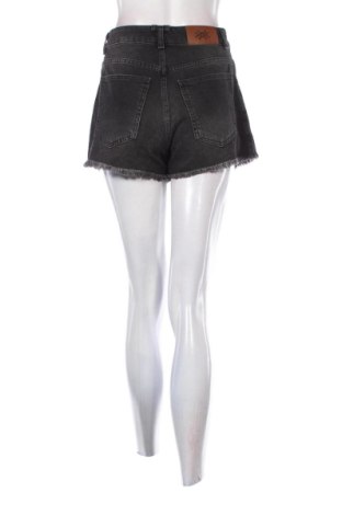 Damen Shorts United Colors Of Benetton, Größe S, Farbe Grau, Preis 17,39 €