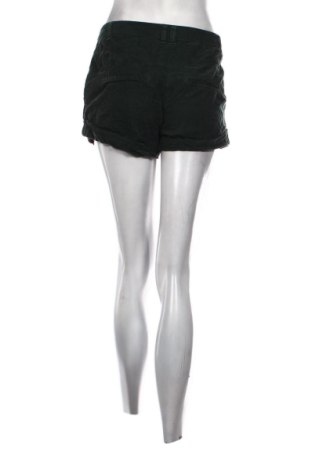 Damen Shorts Vero Moda, Größe M, Farbe Grün, Preis 10,00 €