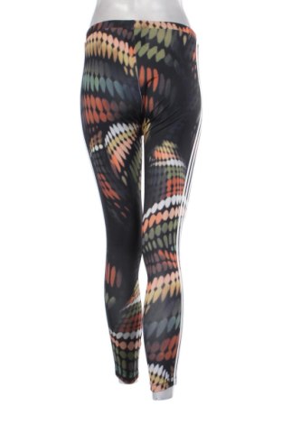 Дамски клин Adidas Originals, Размер S, Цвят Многоцветен, Цена 17,38 €