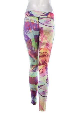 Дамски клин Reebok, Размер S, Цвят Многоцветен, Цена 16,36 €