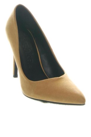 Дамски обувки Bershka, Размер 36, Цвят Жълт, Цена 26,09 €