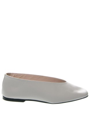 Дамски обувки Calvin Klein, Размер 36, Цвят Бял, Цена 112,48 €