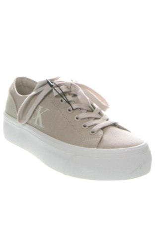 Дамски обувки Calvin Klein Jeans, Размер 39, Цвят Бежов, Цена 32,21 €