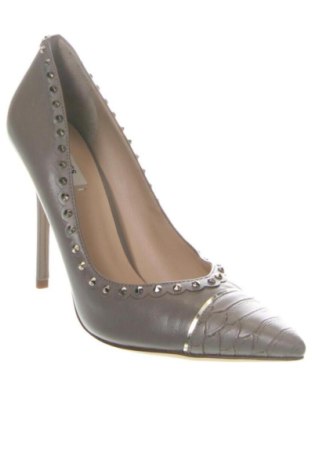 Дамски обувки Guess, Размер 39, Цвят Бежов, Цена 128,72 €