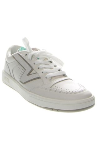 Дамски обувки Vans, Размер 40, Цвят Бежов, Цена 56,24 €