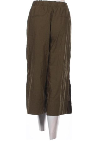 Γυναικείο παντελόνι Bershka, Μέγεθος M, Χρώμα Πράσινο, Τιμή 15,00 €