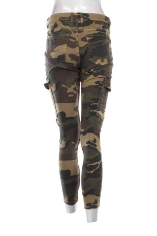 Дамски панталон Bershka, Размер L, Цвят Многоцветен, Цена 19,95 €