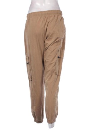 Γυναικείο παντελόνι Bershka, Μέγεθος M, Χρώμα Καφέ, Τιμή 15,00 €