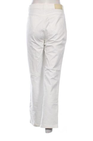 Γυναικείο παντελόνι Brax, Μέγεθος L, Χρώμα Λευκό, Τιμή 31,65 €