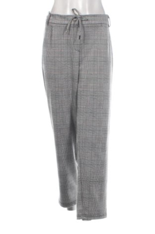Дамски панталон Christian Berg, Размер 3XL, Цвят Многоцветен, Цена 17,00 €