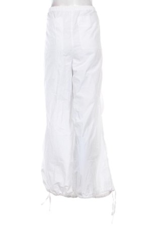 Γυναικείο παντελόνι Cropp, Μέγεθος L, Χρώμα Λευκό, Τιμή 20,90 €