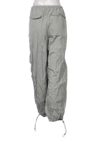 Дамски панталон H&M Divided, Размер XL, Цвят Сив, Цена 20,45 €