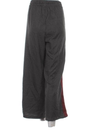 Дамски панталон H&M Divided, Размер XL, Цвят Многоцветен, Цена 15,00 €