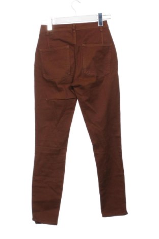 Γυναικείο παντελόνι Pull&Bear, Μέγεθος XS, Χρώμα Καφέ, Τιμή 15,00 €