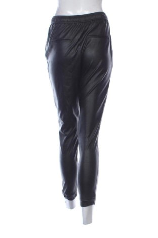 Dámské kalhoty  Pull&Bear, Velikost S, Barva Černá, Cena  418,00 Kč