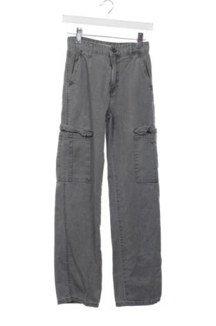 Дамски панталон Stradivarius, Размер XXS, Цвят Сив, Цена 15,00 €