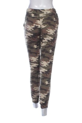 Γυναικείο παντελόνι Terranova, Μέγεθος M, Χρώμα Πολύχρωμο, Τιμή 15,00 €