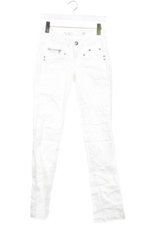 Γυναικείο παντελόνι Unbranded, Μέγεθος S, Χρώμα Λευκό, Τιμή 7,99 €