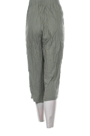 Дамски панталон Vero Moda, Размер M, Цвят Зелен, Цена 14,31 €