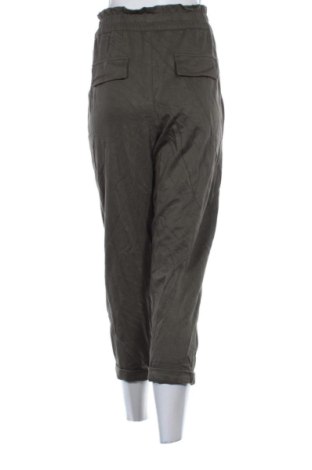 Pantaloni de femei Zara, Mărime L, Culoare Verde, Preț 85,99 Lei