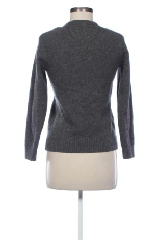 Női pulóver McNeal, Méret M, Szín Szürke, Ár 8 678 Ft