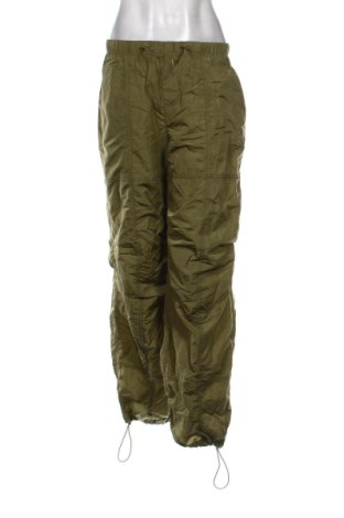 Női sport nadrág Bershka, Méret M, Szín Zöld, Ár 4 479 Ft