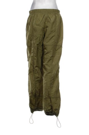 Női sport nadrág Bershka, Méret M, Szín Zöld, Ár 4 479 Ft