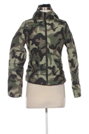 Kurtka damska Bershka, Rozmiar XS, Kolor Kolorowy, Cena 129,99 zł