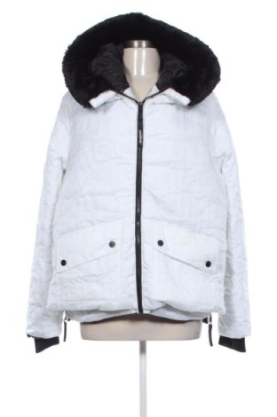 Дамско яке Desigual, Размер XL, Цвят Бял, Цена 138,04 €