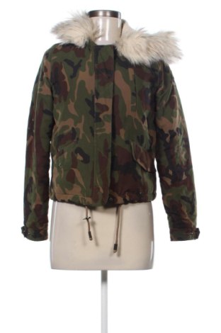 Γυναικείο μπουφάν ONLY, Μέγεθος XS, Χρώμα Πολύχρωμο, Τιμή 21,00 €