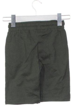 Kinder Shorts Defacto, Größe 4-5y/ 110-116 cm, Farbe Grün, Preis 7,00 €