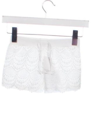 Παιδικό κοντό παντελόνι Value, Μέγεθος 5-6y/ 116-122 εκ., Χρώμα Λευκό, Τιμή 20,00 €