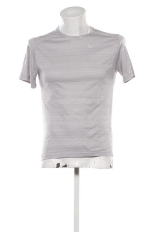 Tricou de bărbați Nike, Mărime S, Culoare Gri, Preț 92,99 Lei