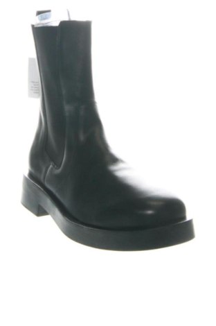 Férfi cipők
 Zign, Méret 41, Szín Fekete, Ár 39 919 Ft