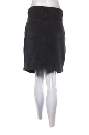 Пола Essentials by Tchibo, Размер XL, Цвят Черен, Цена 14,82 €